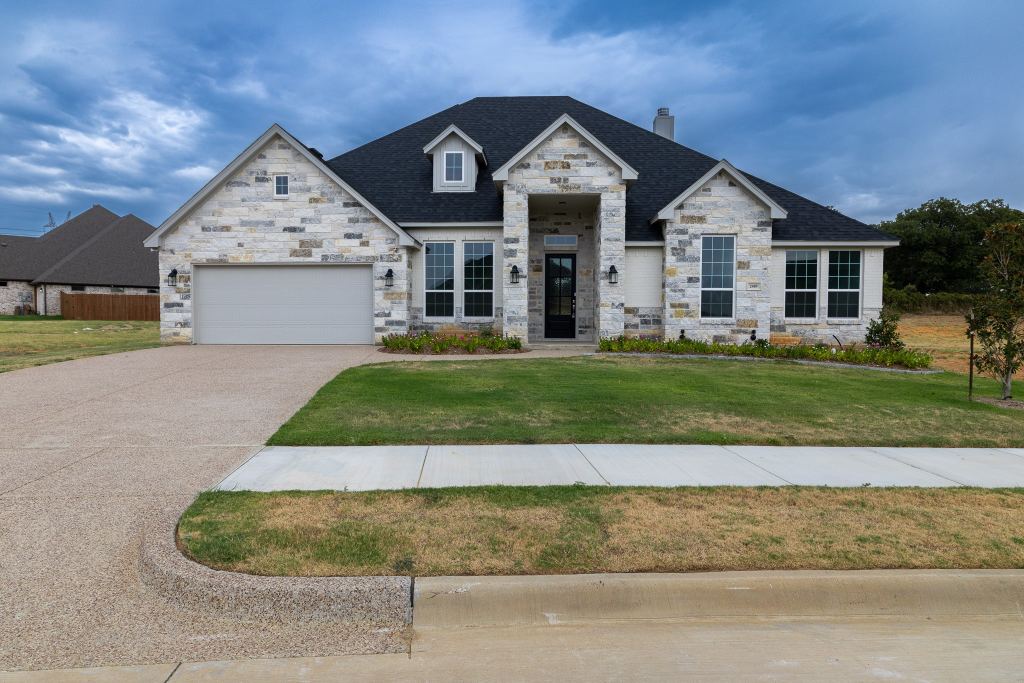2489 Timber Hills Drive, Burleson, TX 76028 — photo 1