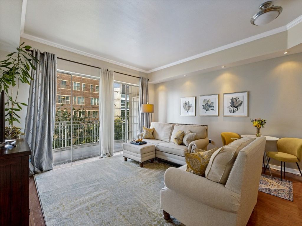3225 Turtle Creek Boulevard 318