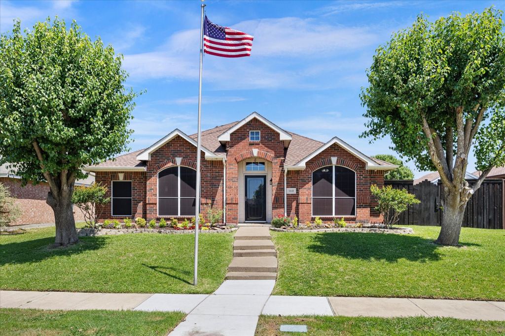 2440 Fieldcrest Drive, Rockwall, TX 75032 — photo 1