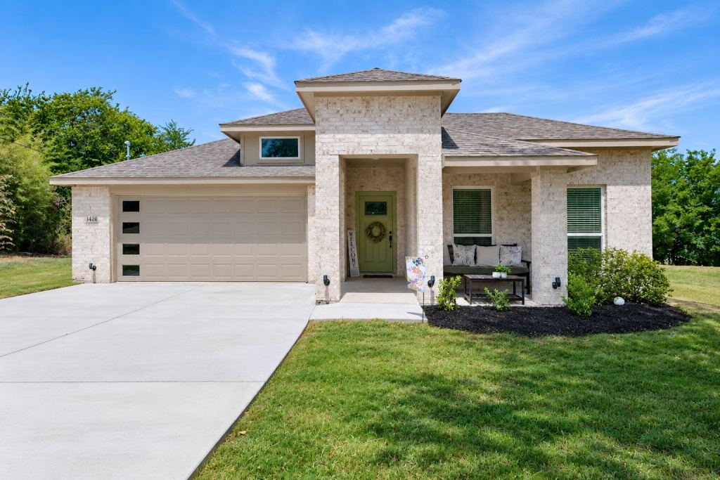 1420 Marshall Street, Greenville, TX 75401 — photo 1