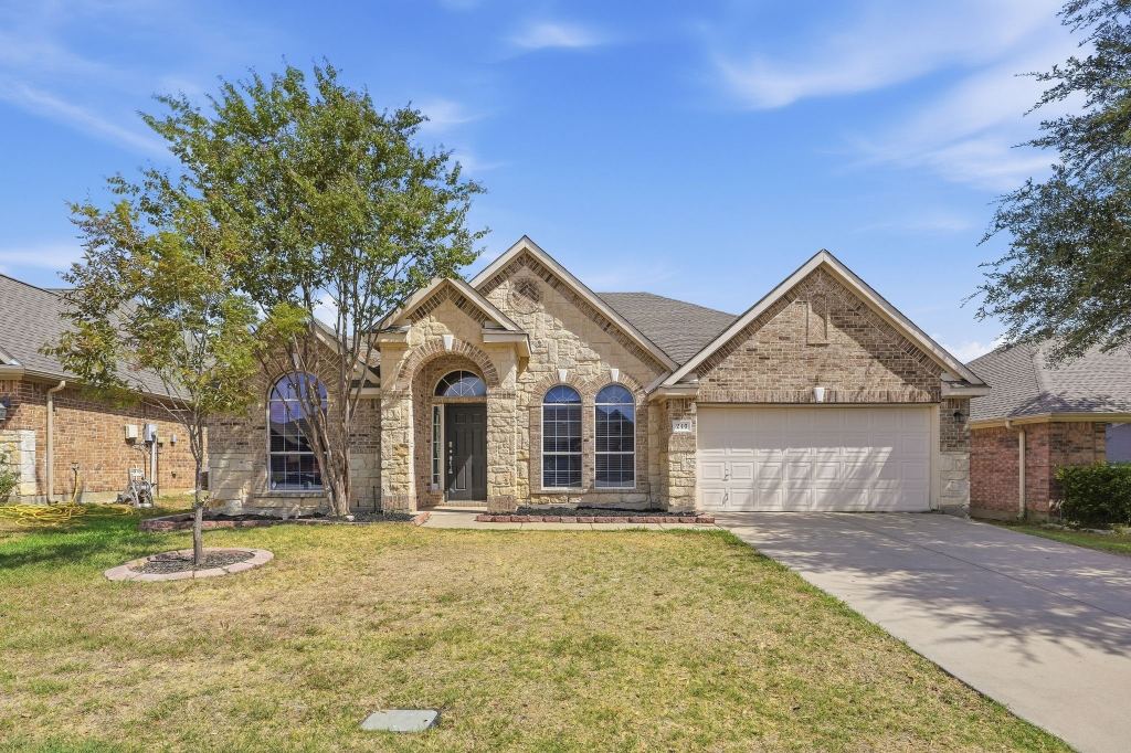 240 Cedar Crest Drive, Justin, TX 76247 — photo 1