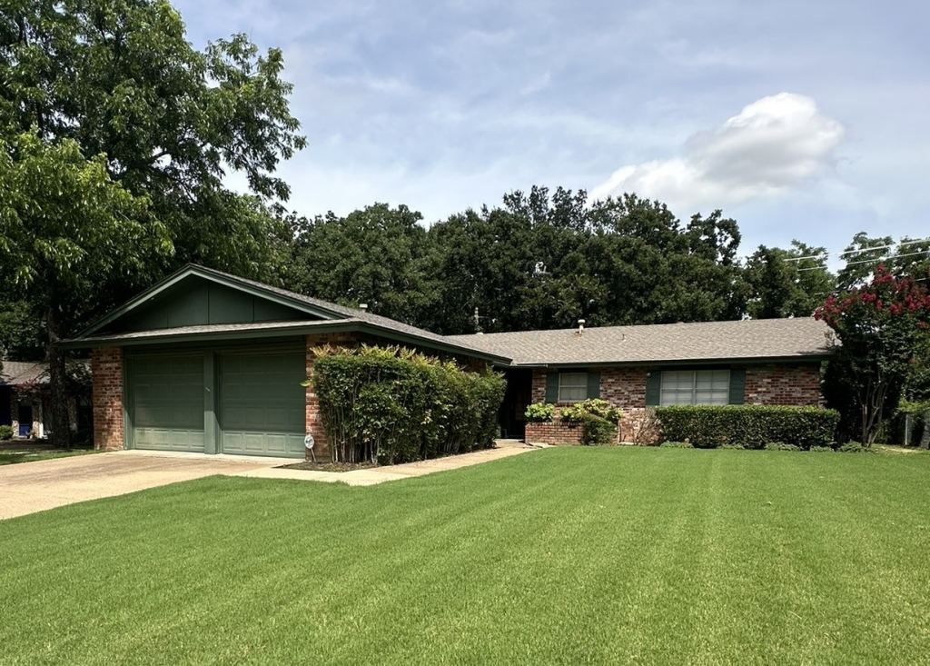 3014 Friendswood Drive, Arlington, TX 76013 — photo 1