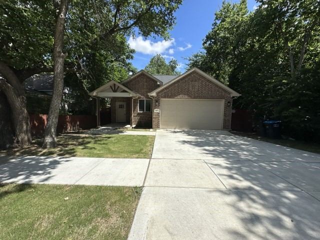 917 E Maddox Avenue, Fort Worth, TX 76104 — photo 1