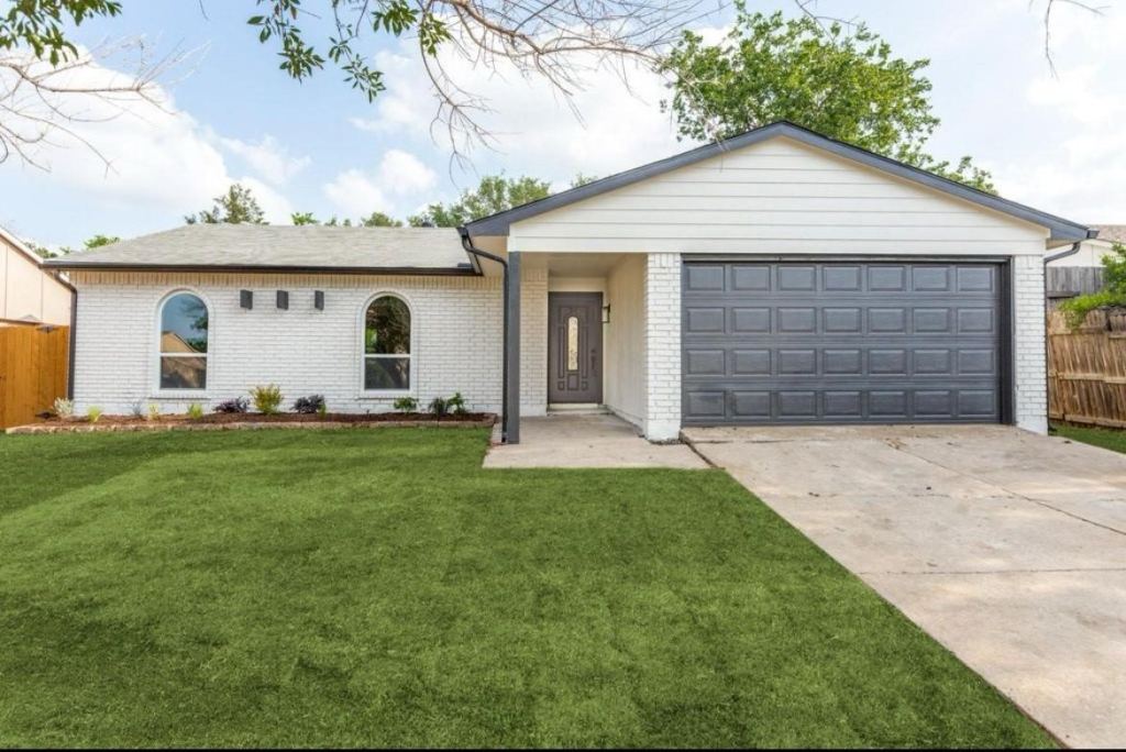 5428 Adams Drive, The Colony, TX 75056 — photo 1