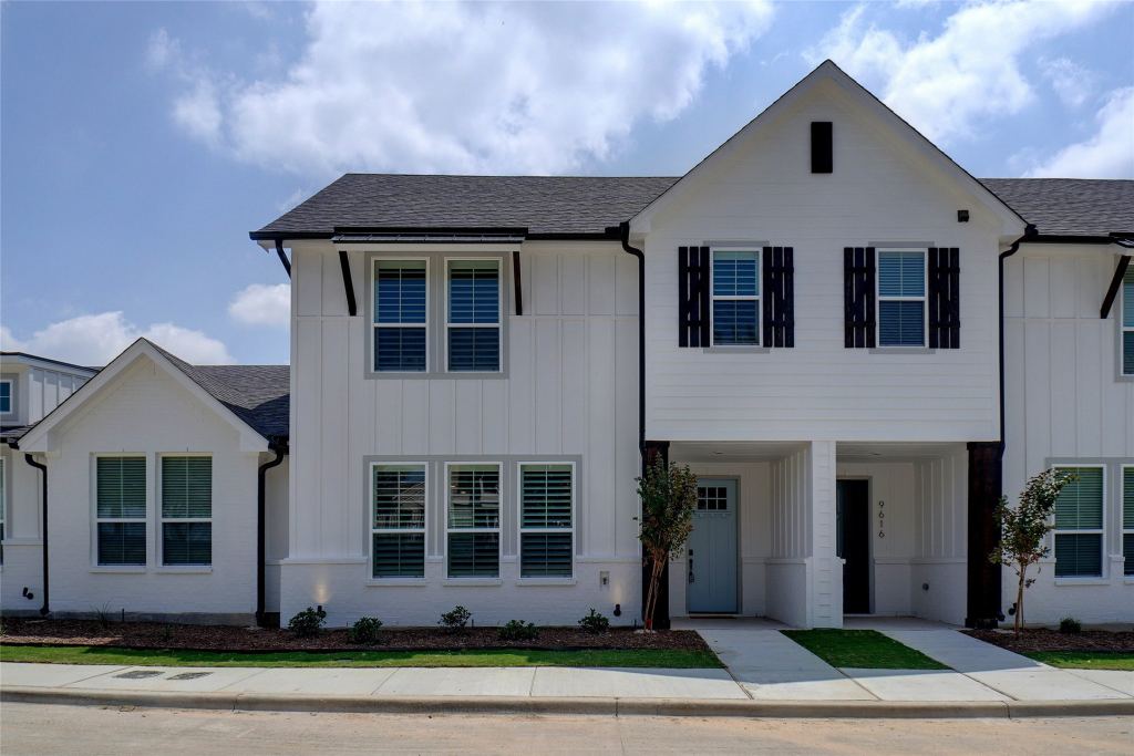 9616 Sullivan Lane, Fort Worth, TX 76179 — photo 1