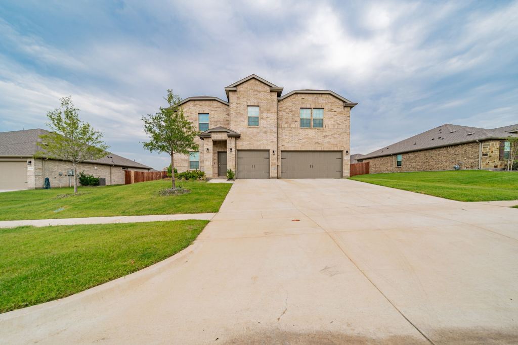 1229 Windsong Drive, Cedar Hill, TX 75104 — photo 1