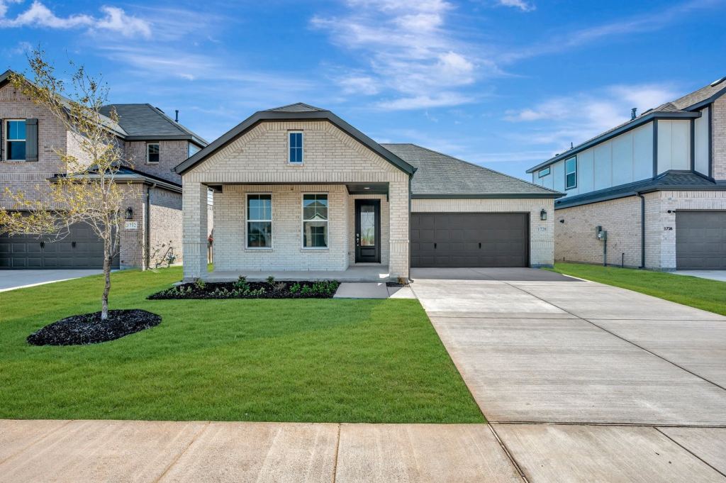 1728 Nesting Robin Lane, Denton, TX 76249 — photo 1