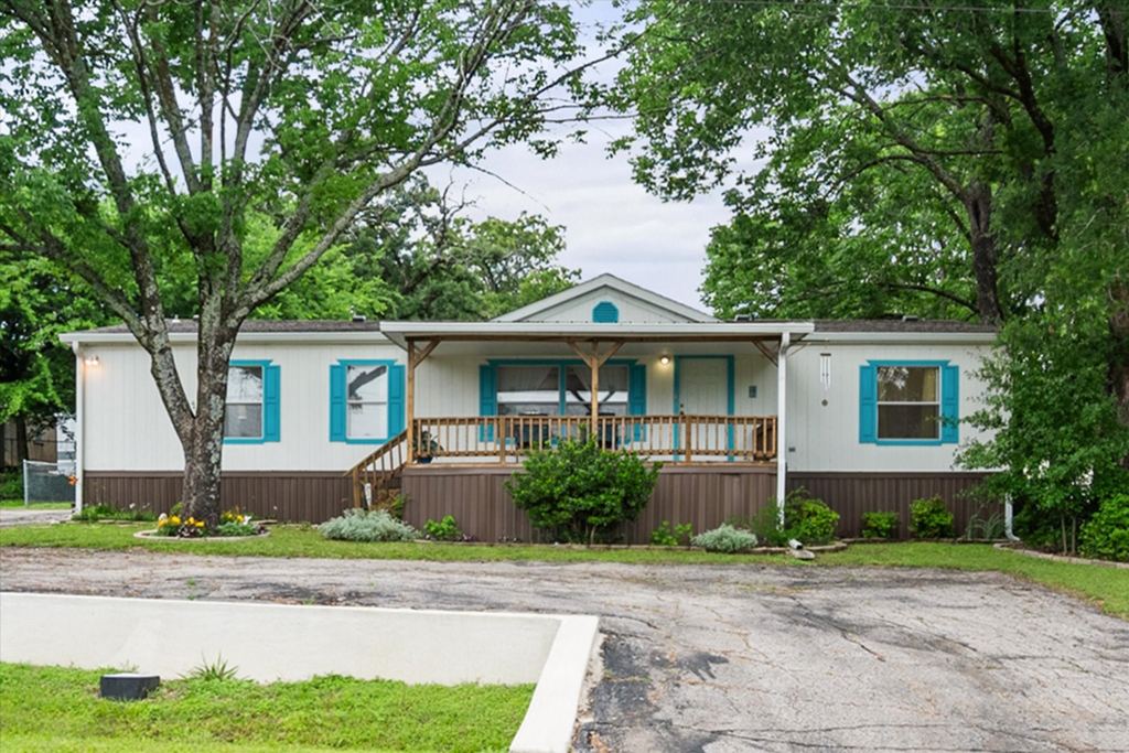510 Nob Hill Lane, Seven Points, TX 75143 — photo 1