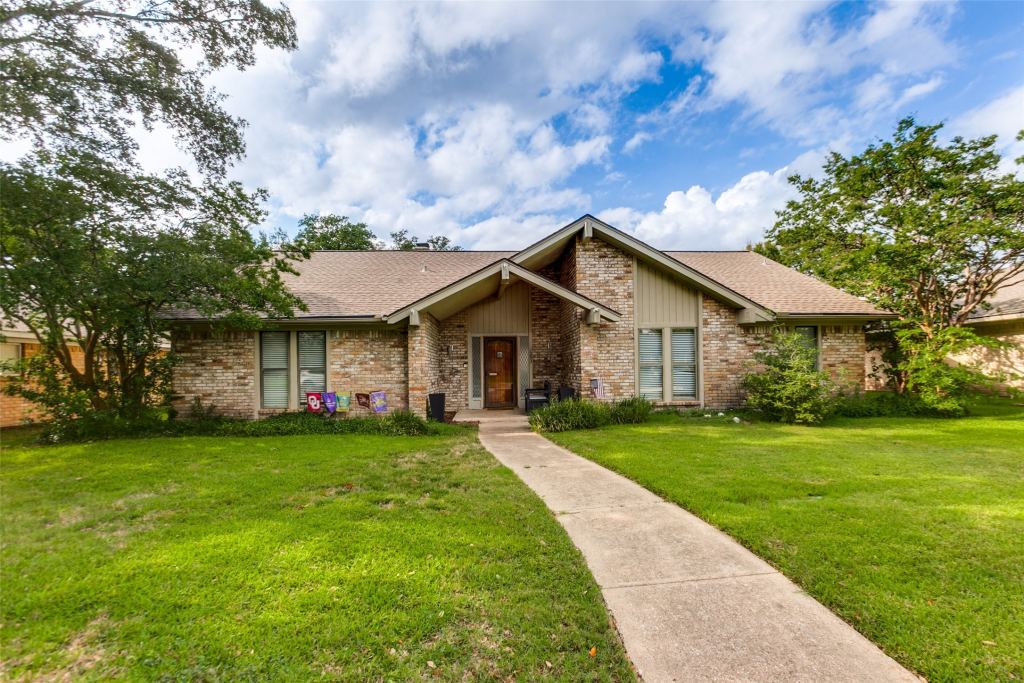 1203 Grinnell Drive, Richardson, TX 75081 — photo 1