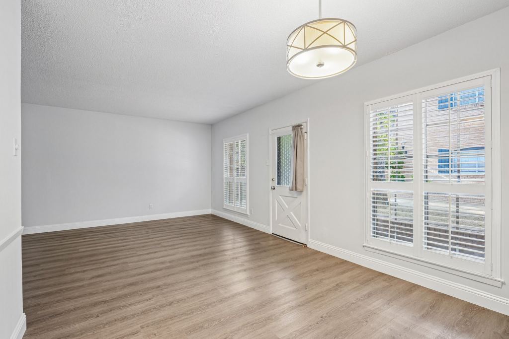6017 E University Boulevard 118, Dallas, TX 75206 — photo 1