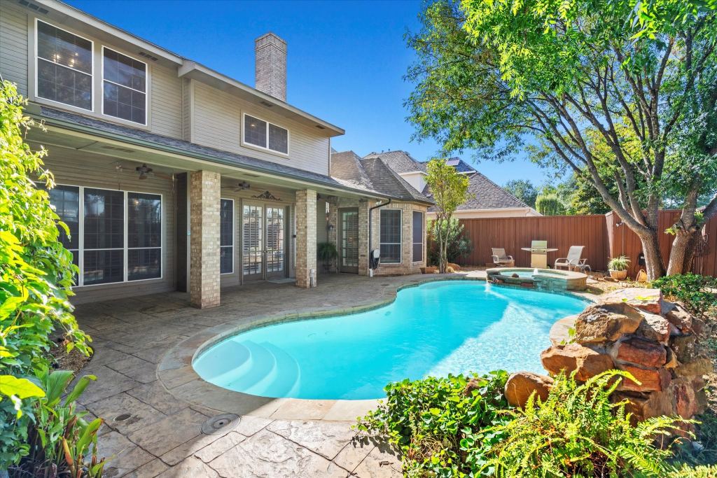 6825 Oak Park Lane, Plano, TX 75023 — photo 1