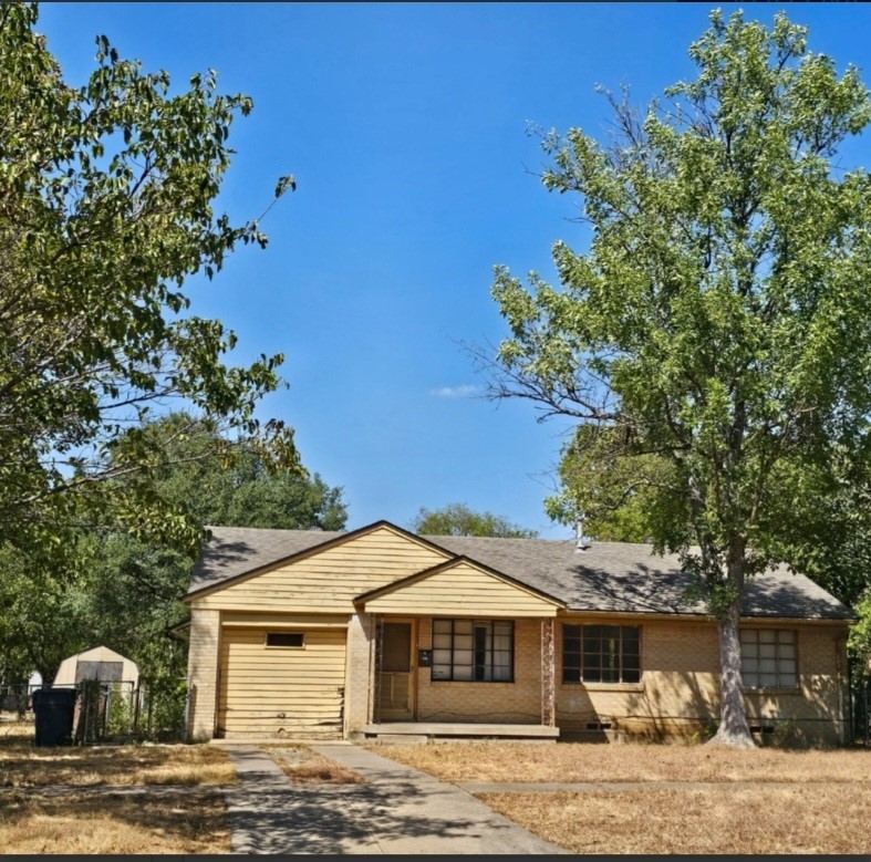 551 W Saner Avenue, Dallas, TX 75224 — photo 1