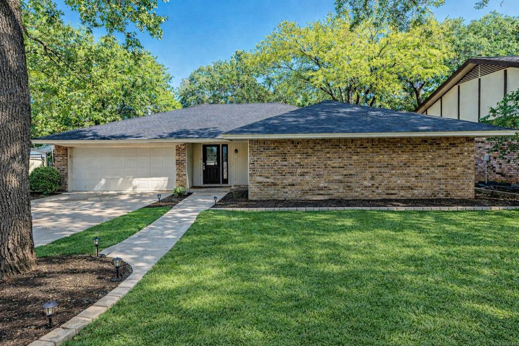 5209 Smokerise Court, Arlington, TX 76016 — photo 1