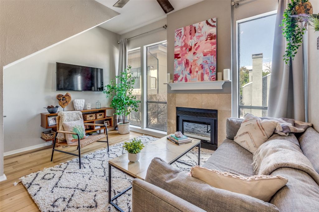 3907 Throckmorton Street 2, Dallas, TX 75219 — photo 1