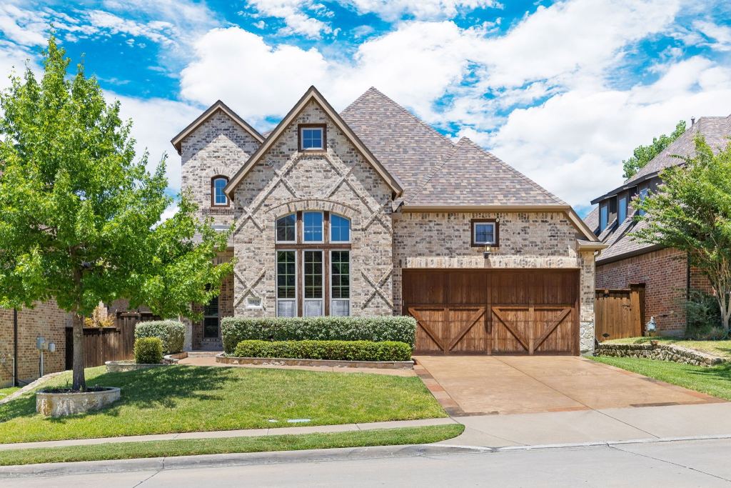 2029 N Hill Drive, Irving, TX 75038 — photo 1