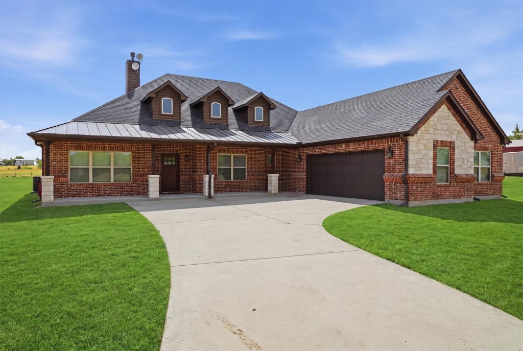 12138 Marion Road, Sanger, TX 76266 — photo 1