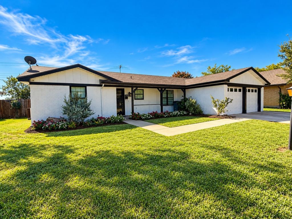 313 Linda Drive, Burleson, TX 76028 — photo 1
