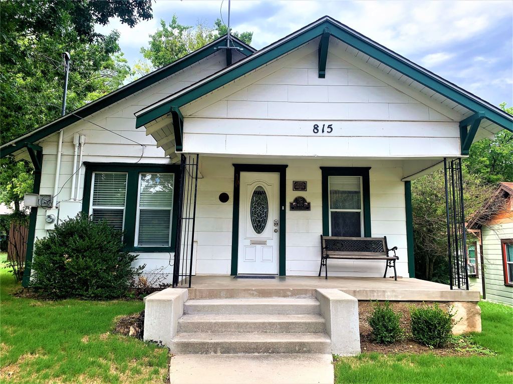 815 Haynes Street, Denton, TX 76201 — photo 1
