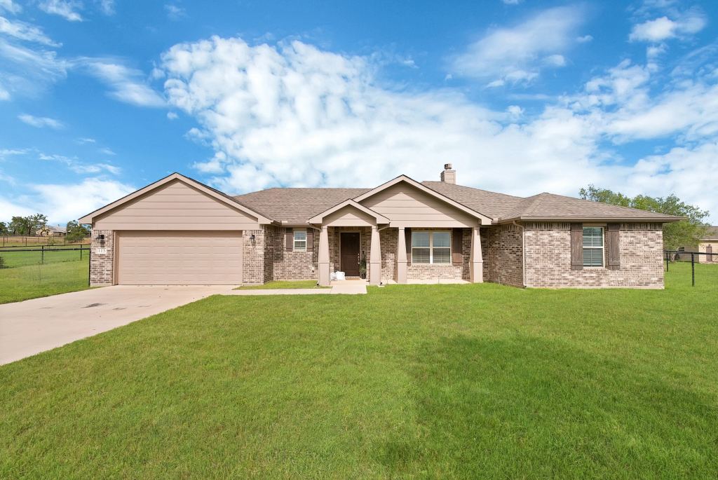 115 Springwood Ranch Loop, Springtown, TX 76082 — photo 1