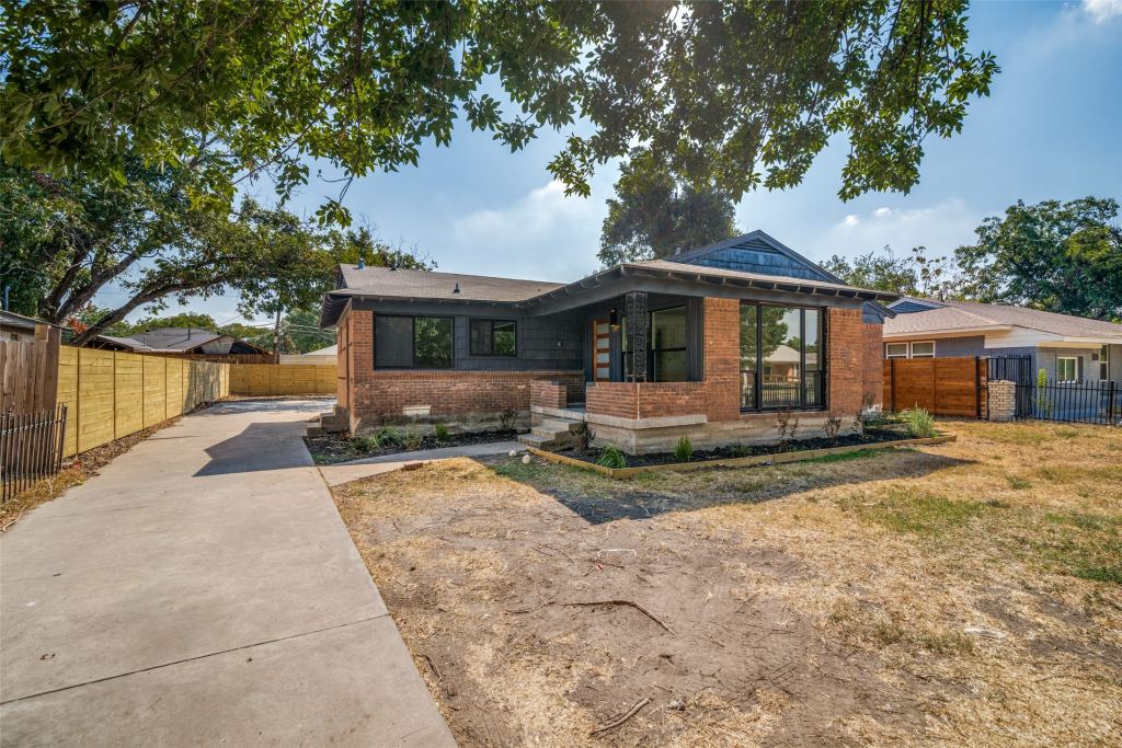 2324 Prichard Lane, Dallas, TX 75227 — photo 1