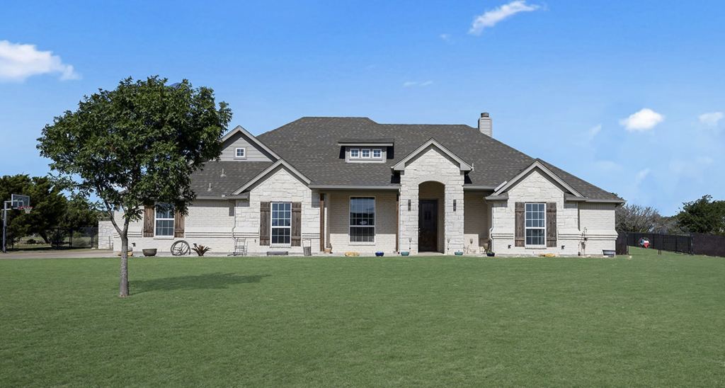 120 Lone Star Way, Godley, TX 76044 — photo 1