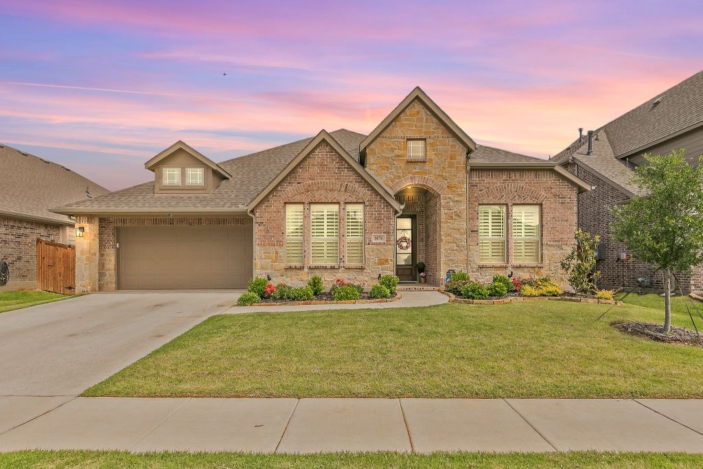1076 Fleetwood Drive, Justin, TX 76247 — photo 1