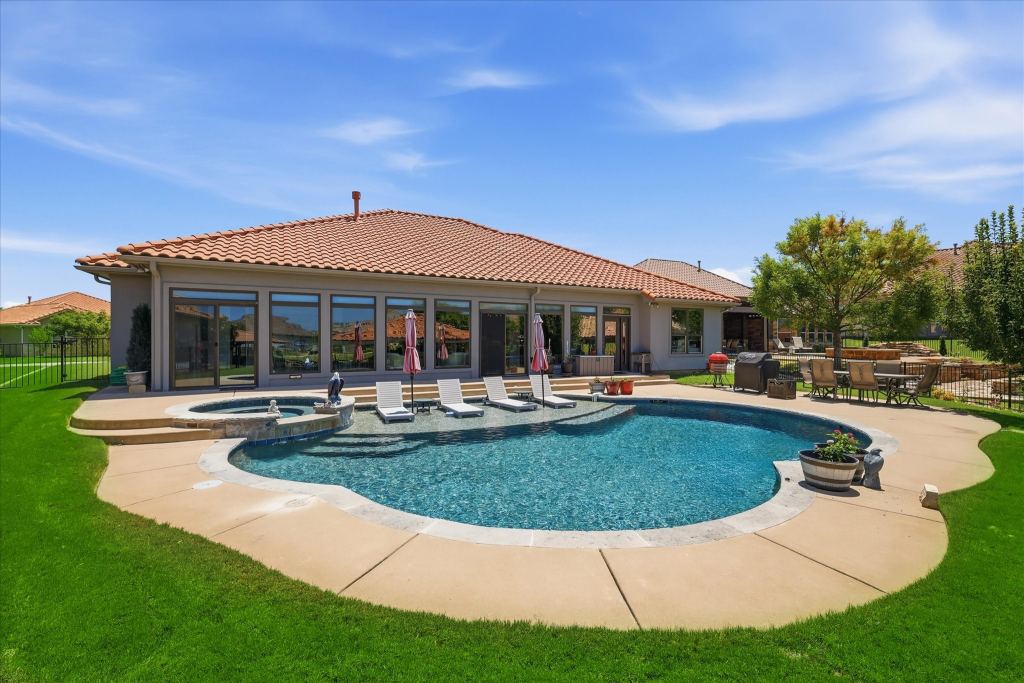 1616 Malibu Bay Court, Granbury, TX 76048 — photo 1