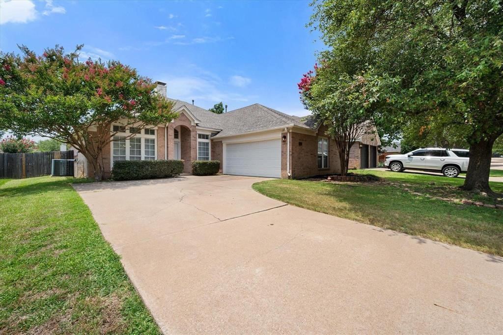 6604 High Brook Drive, Fort Worth, TX 76132 — photo 1