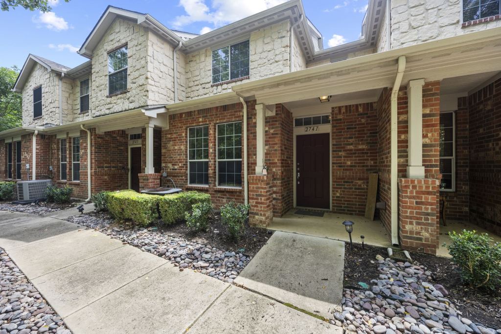 2741 Olympic Park Drive, Grand Prairie, TX 75050 — photo 1