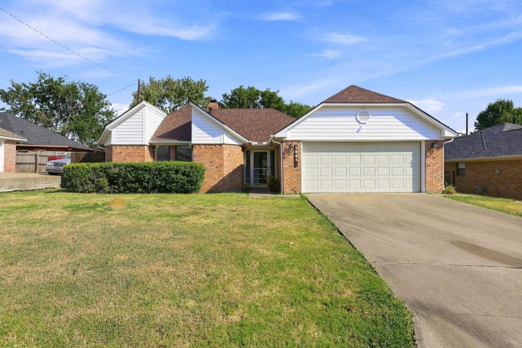 1841 Glenway Drive, Sherman, TX 75092 — photo 1