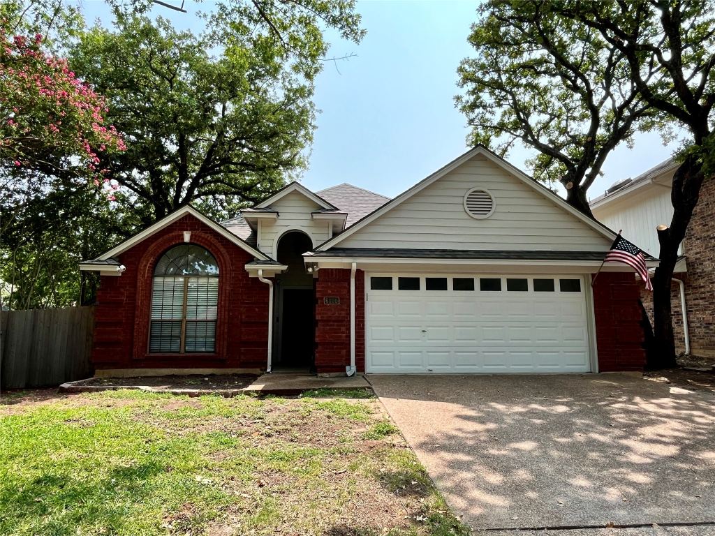 6105 Paradise Drive, Arlington, TX 76001 — photo 1