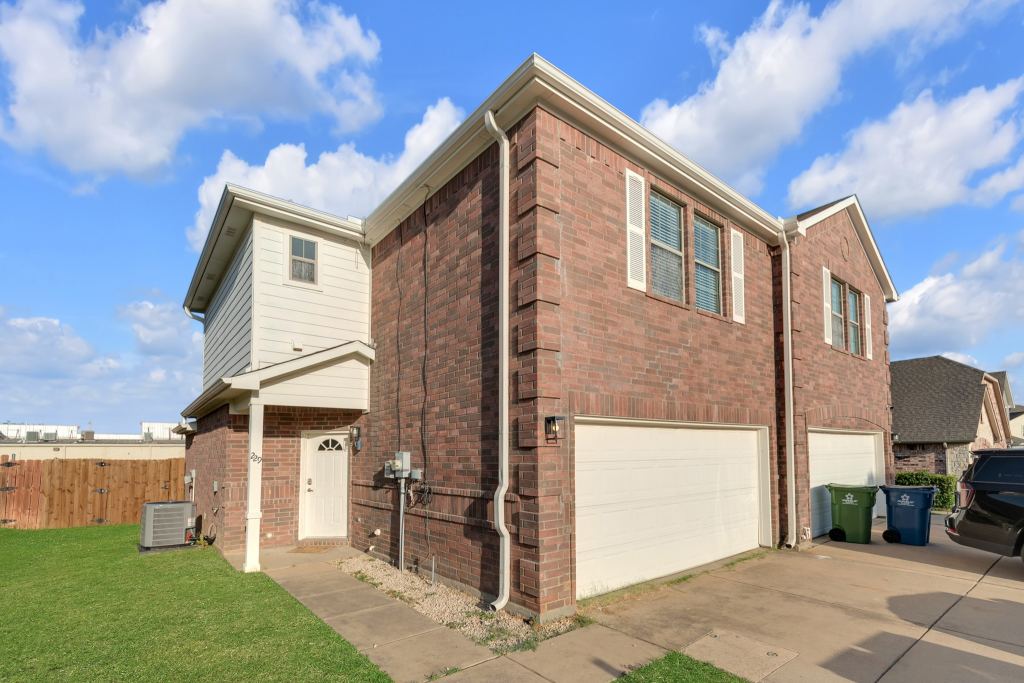 229 Irick Court, Aubrey, TX 76227 — photo 1