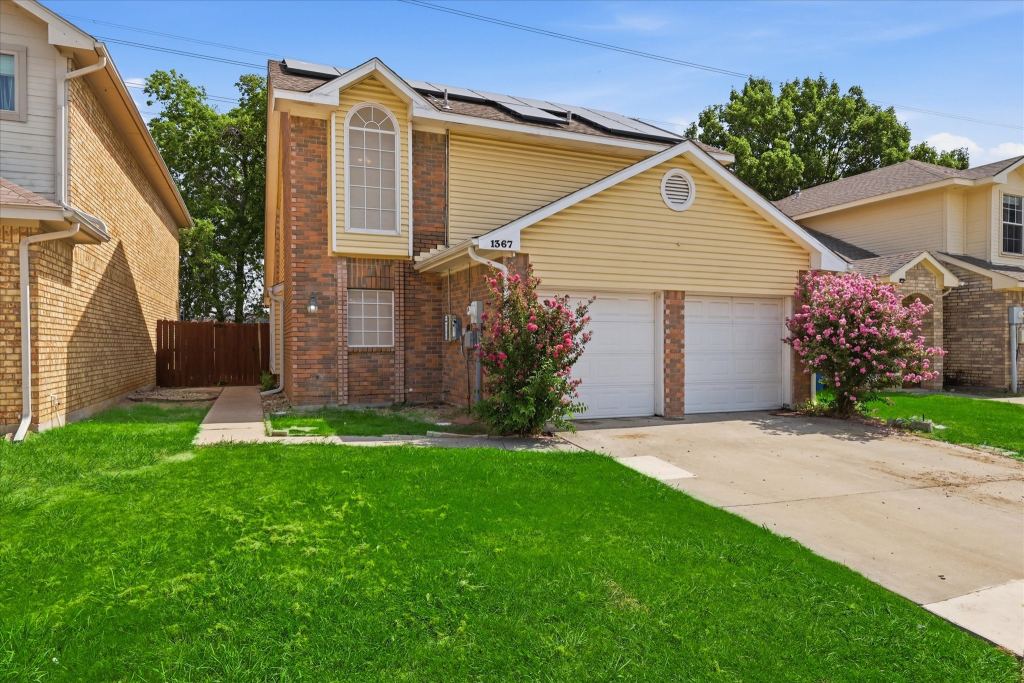 1367 Mimosa Lane, Lewisville, TX 75077 — photo 1
