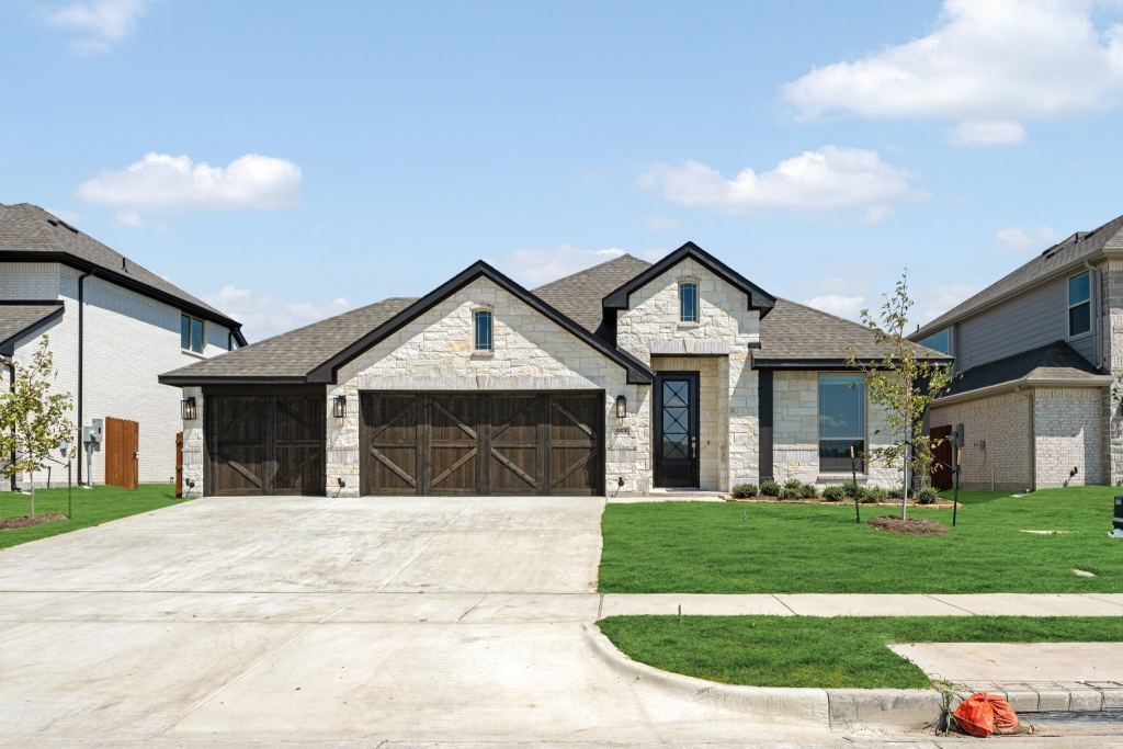 553 Red Maple Road, Waxahachie, TX 75165 — photo 1