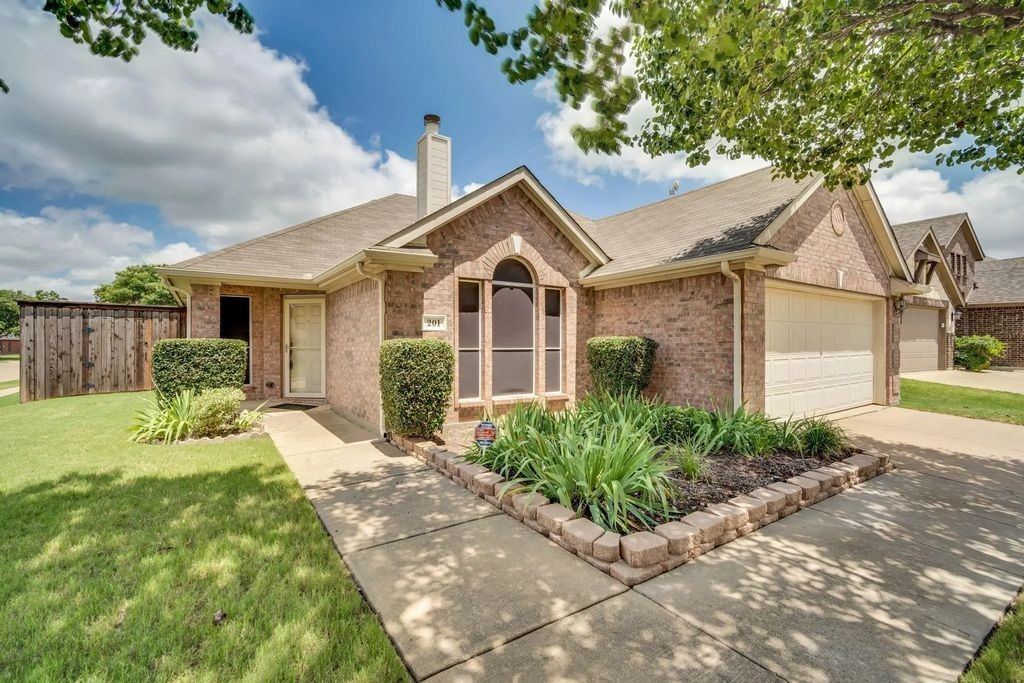 201 Old Settlers Trail, Waxahachie, TX 75167 — photo 1