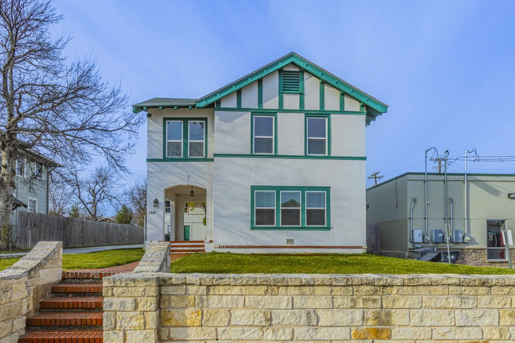 1314 N 15th Street, Waco, TX 76707 — photo 1