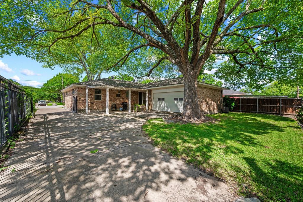2536 Saint Francis Avenue, Dallas, TX 75228 — photo 1