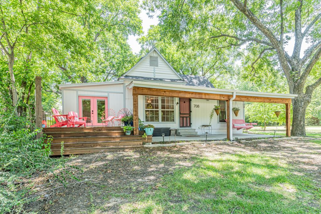 708 Lakeshore Drive, Little Elm, TX 75068 — photo 1