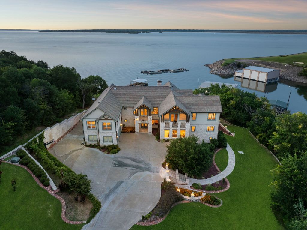 362 Thompson Heights Drive, Denison, TX 75020 — photo 1