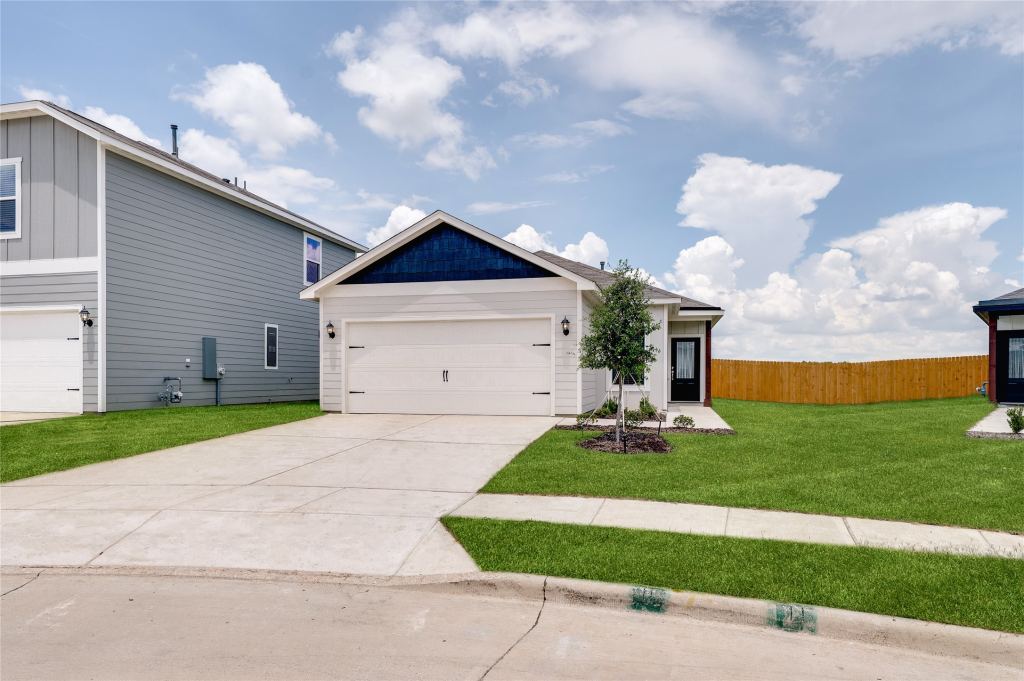 2051 Braveheart Drive, Crandall, TX 75114 — photo 1