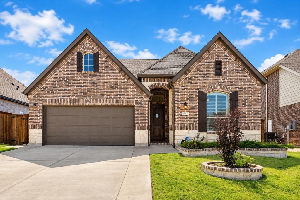 2042 Clear Water Way, Royse City, TX 75189 — photo 1