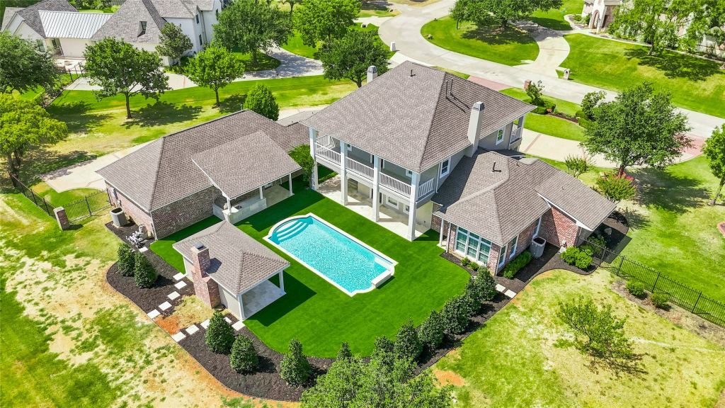 4573 Mahogany Lane
