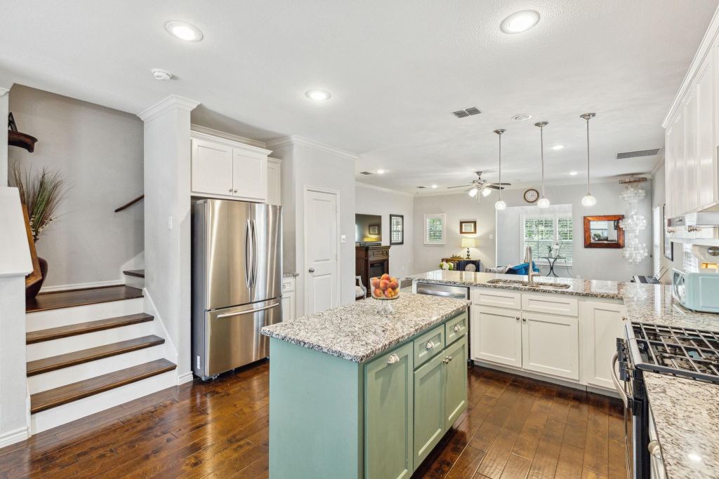 3705 Byers Avenue, Fort Worth, TX 76107 — photo 1