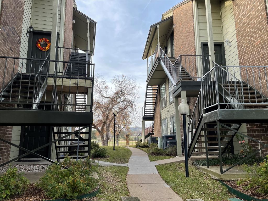 5981 Arapaho Road 1004, Dallas, TX 75248 — photo 1
