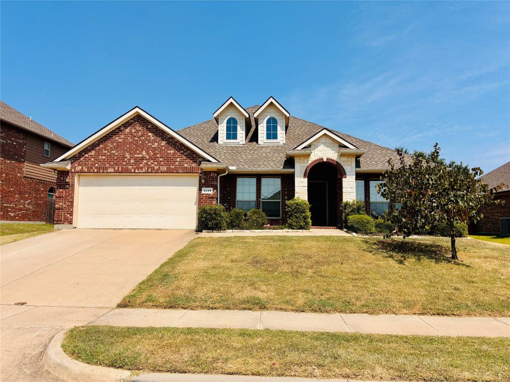 2229 Caroline Drive, Weatherford, TX 76087 — photo 1