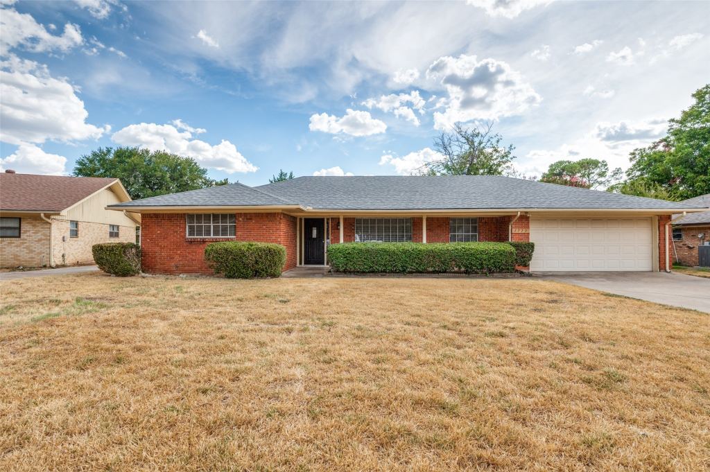 1713 Briardale Court, Arlington, TX 76013 — photo 1