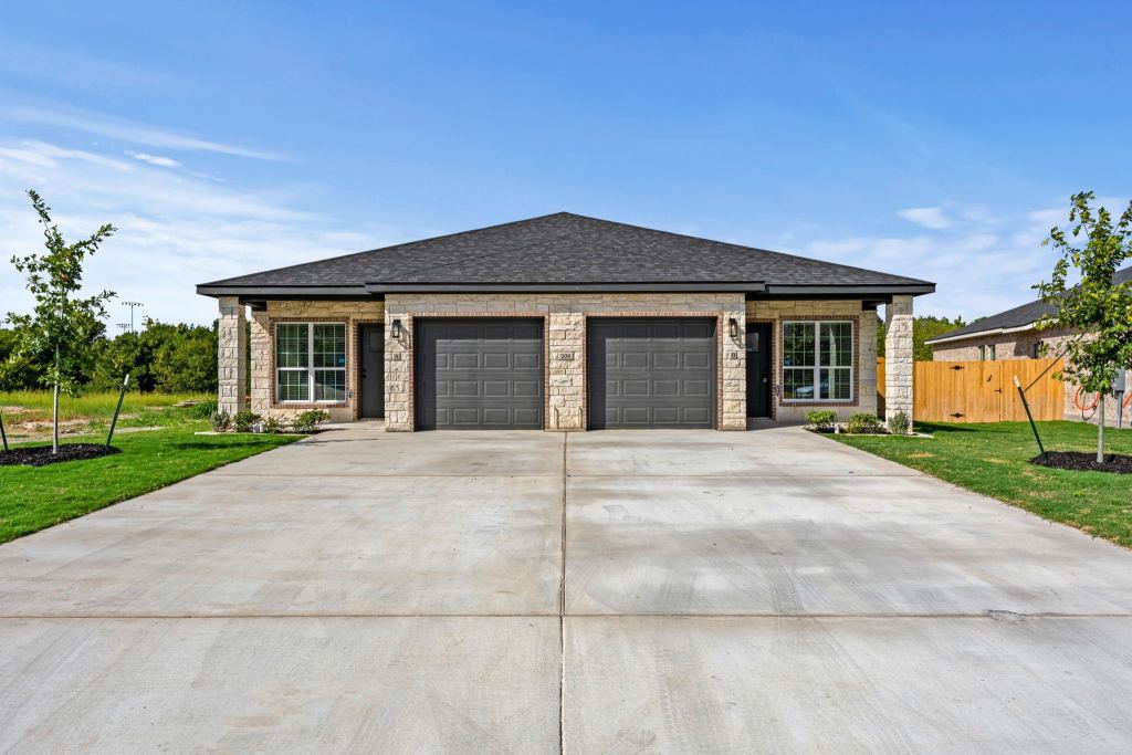 206 Dolphin Drive
