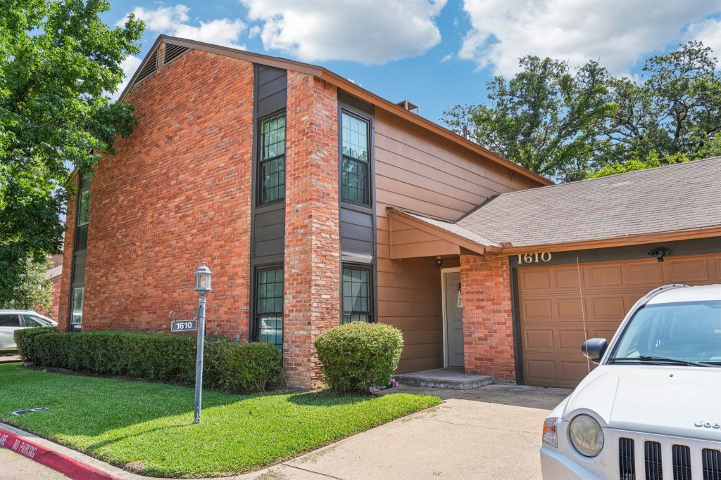 1610 Brentwood Drive, Irving, TX 75061 — photo 1