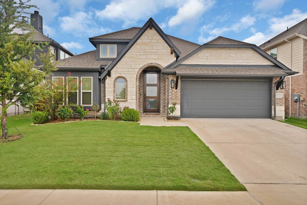 1521 Alexander Drive