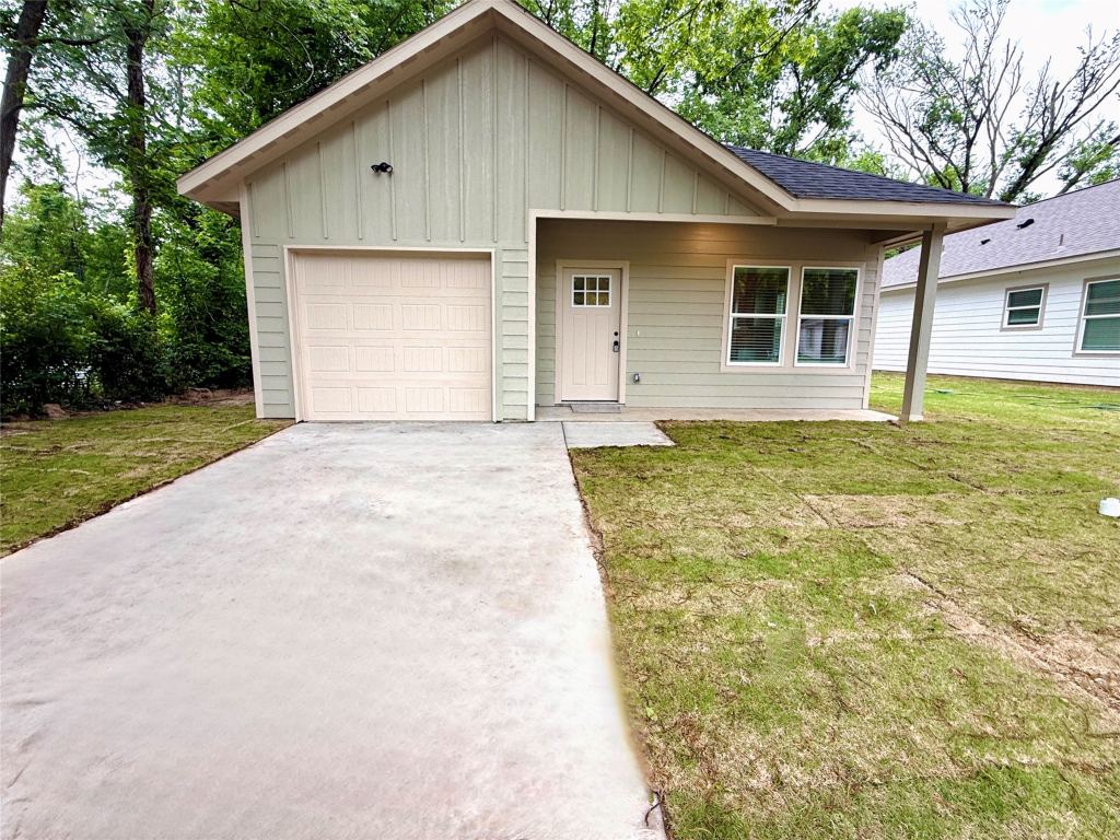409 Carter Street, Sulphur Springs, TX 75482 — photo 1